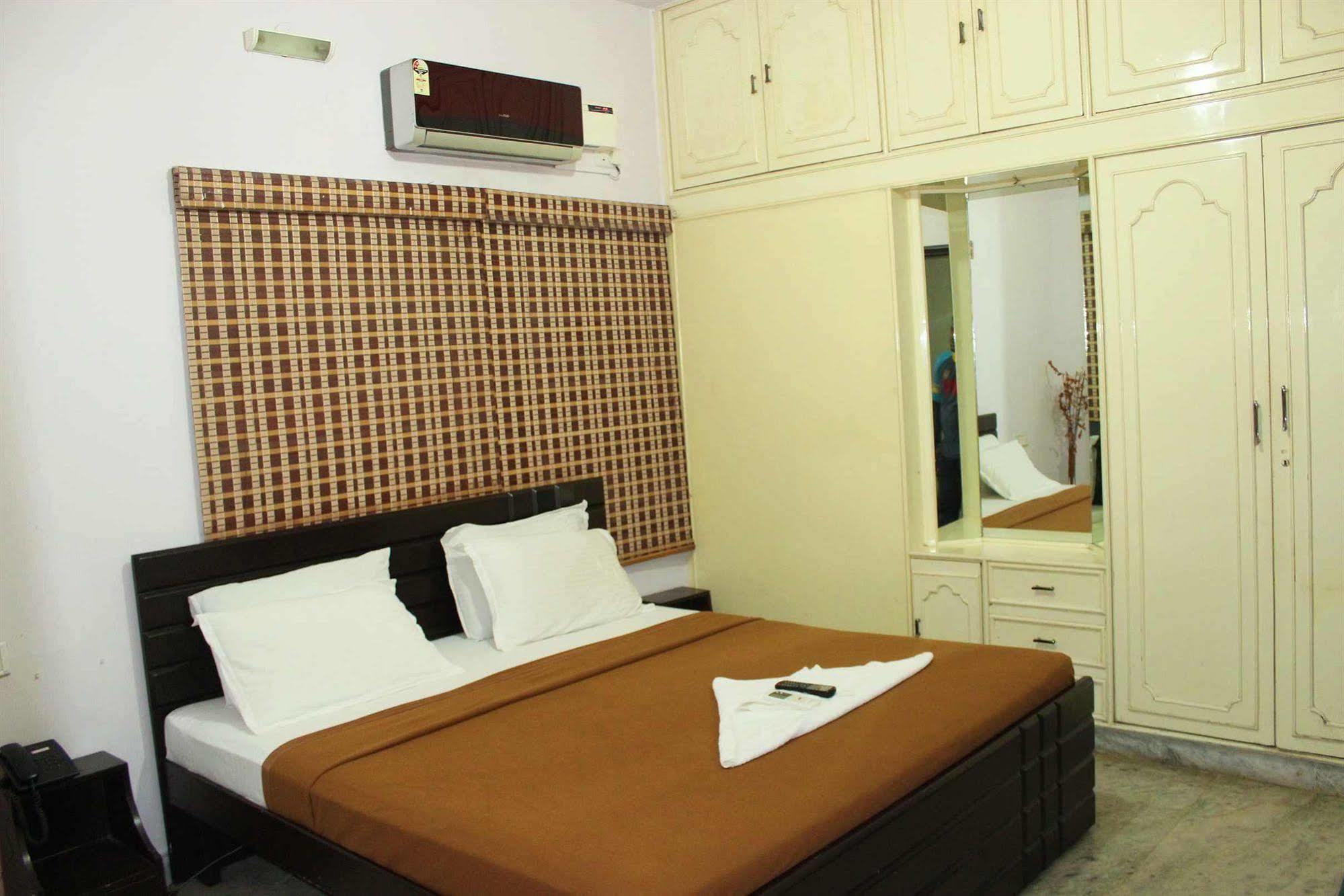 The New Casablanca Boutique Hotel Bangalore Exterior foto